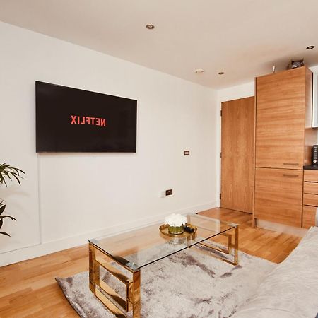 King Deluxe City Apt Large Balcony& Free Parking! Leeds  Dış mekan fotoğraf