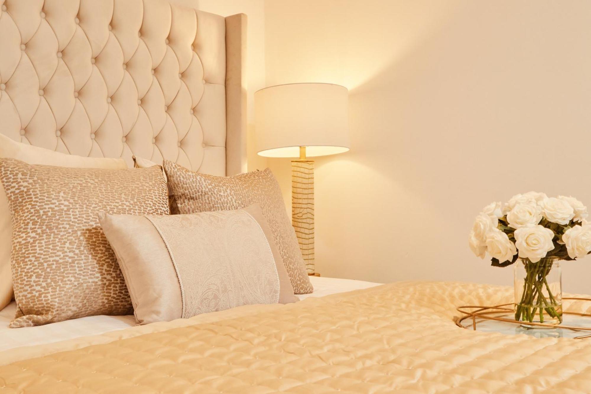 King Deluxe City Apt Large Balcony& Free Parking! Leeds  Dış mekan fotoğraf