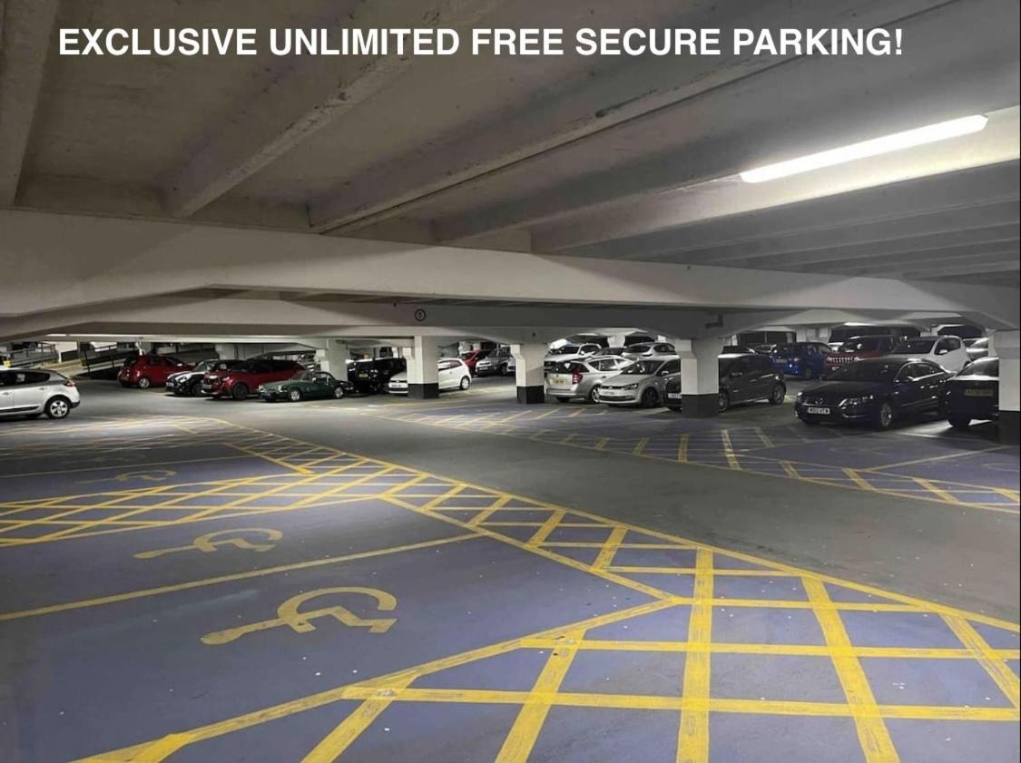 King Deluxe City Apt Large Balcony& Free Parking! Leeds  Dış mekan fotoğraf